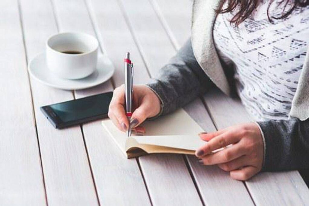 How to Get Organized At Work